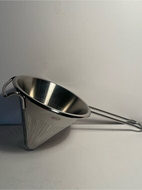 Rösle Stainless Steel Conical Fine Mesh Strainer (Luxury Cookware) 👩🏼‍🍳